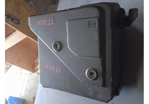 Корпус блока запобіжників Renault Megane II, Scenic II, 8200356339, 8200356337